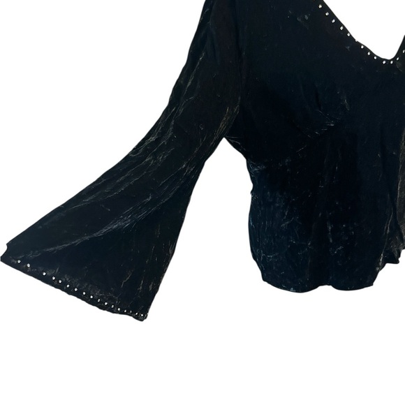 Vintage Carol Little Black Velvet Top with bell sleeves - Picture 2 of 6